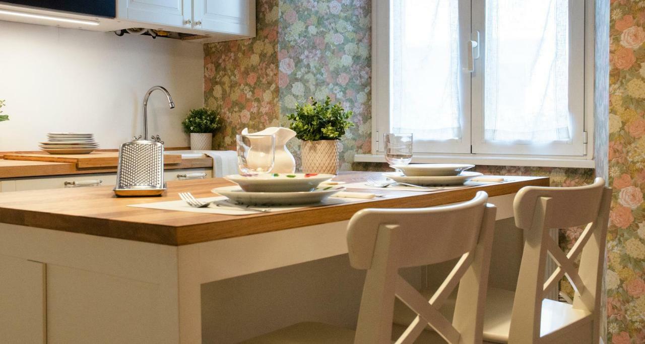 Flowers Apartment Joivy 25 Como Kültér fotó