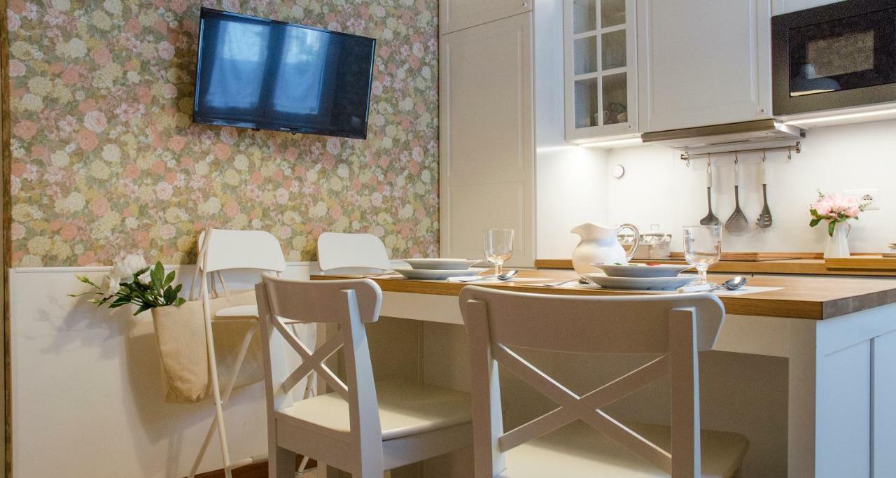 Flowers Apartment Joivy 25 Como Kültér fotó