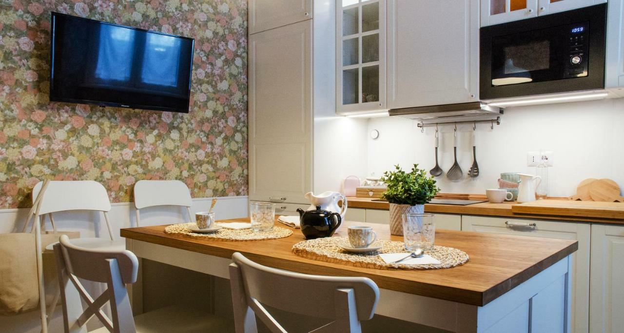 Flowers Apartment Joivy 25 Como Kültér fotó