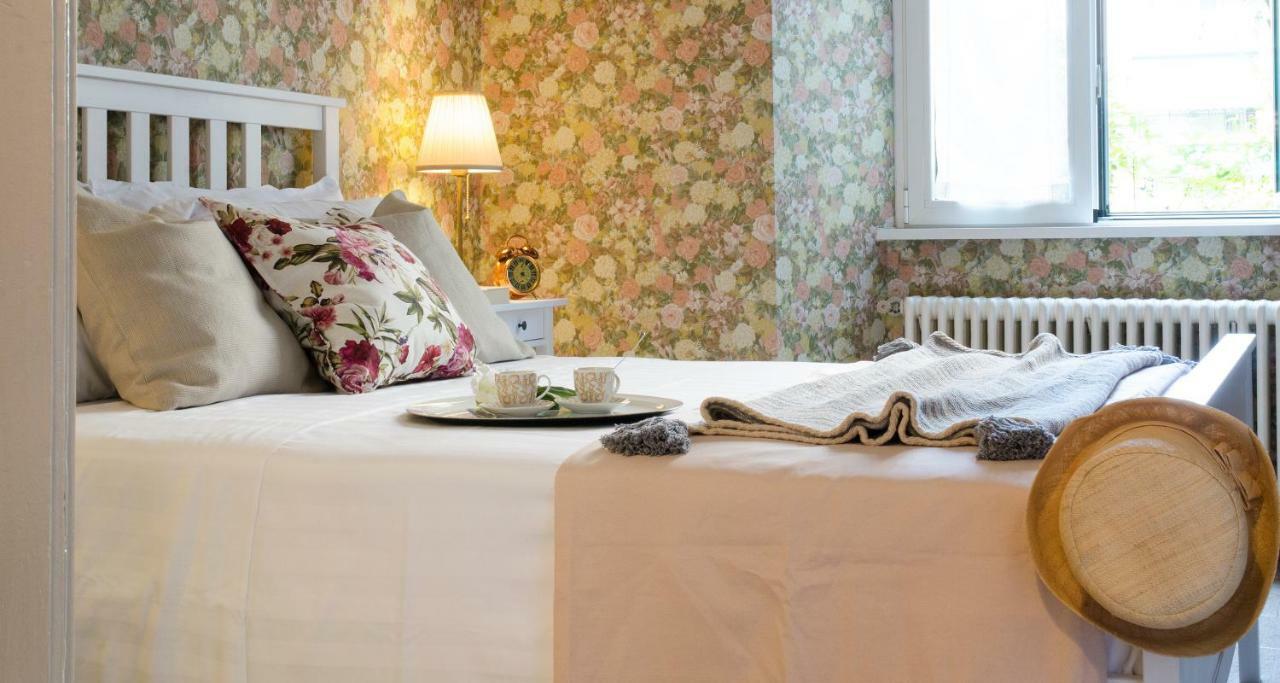 Flowers Apartment Joivy 25 Como Kültér fotó
