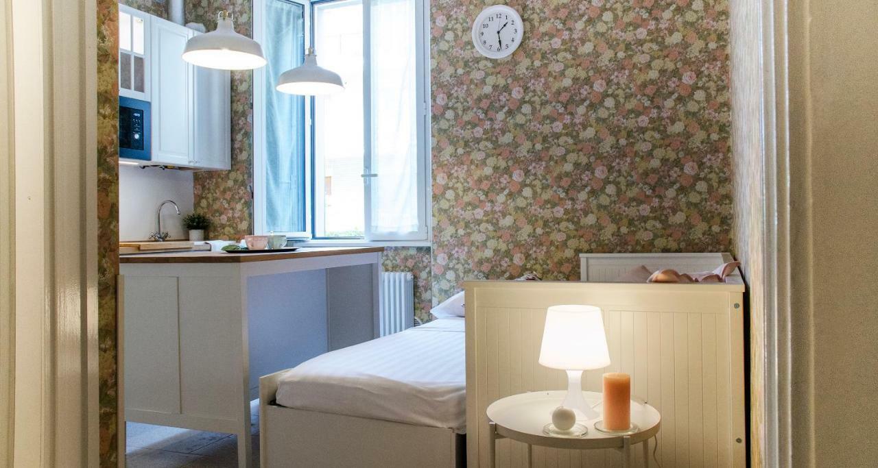 Flowers Apartment Joivy 25 Como Kültér fotó