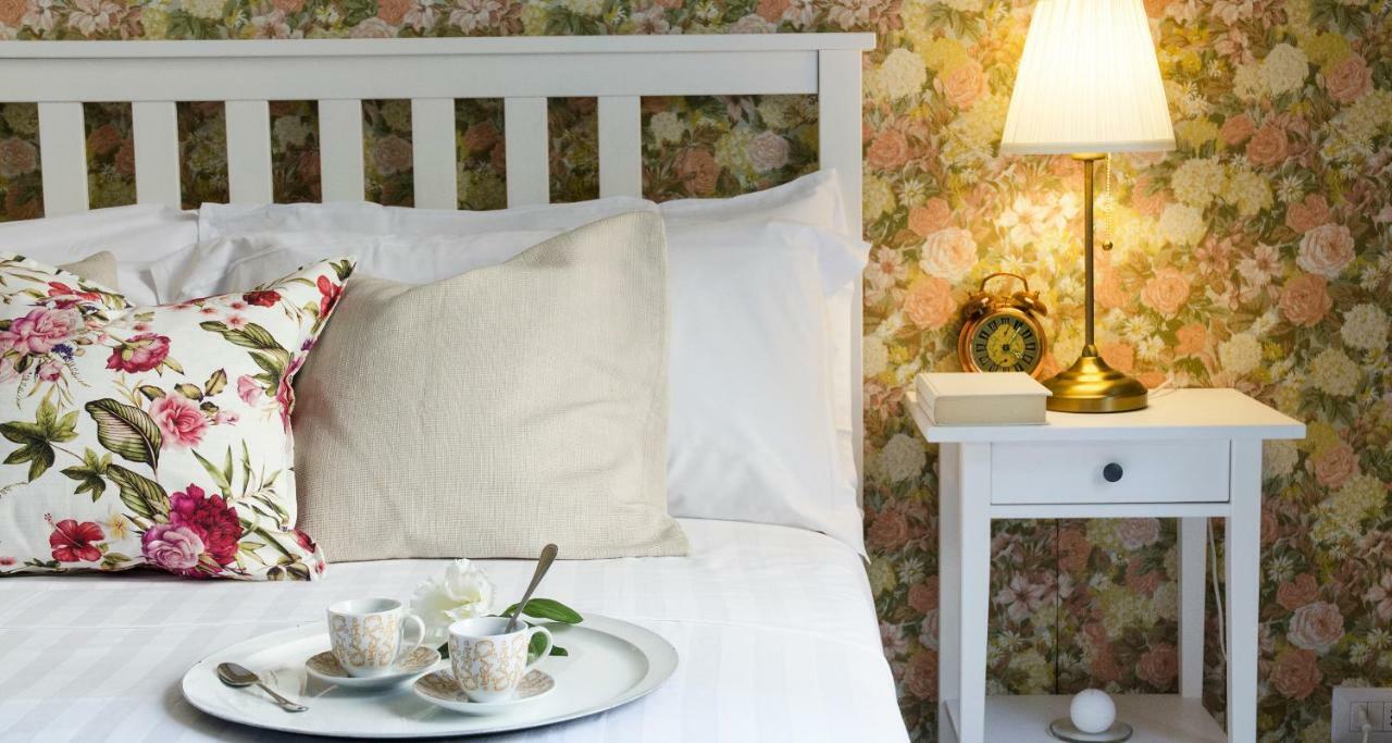 Flowers Apartment Joivy 25 Como Kültér fotó